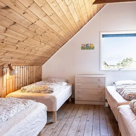 Five-bedroom Holiday In Rømø 1